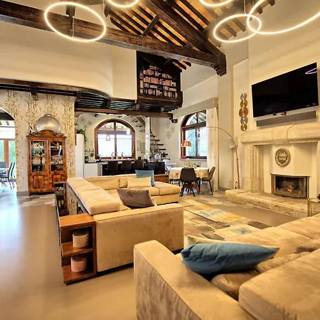 Villa Tagliaferri By Posarellivillas
