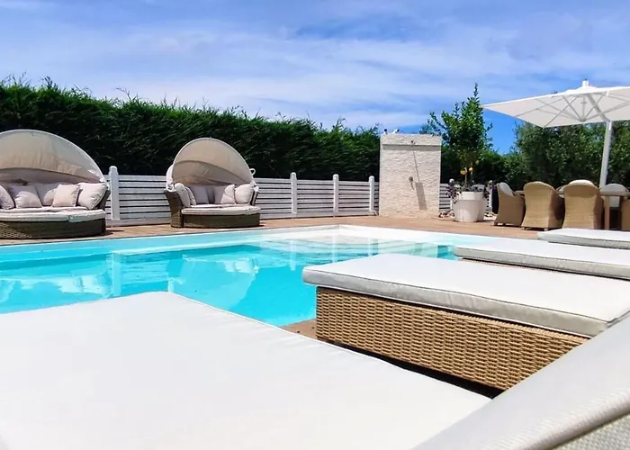 Villa Tagliaferri By Posarellivillas *