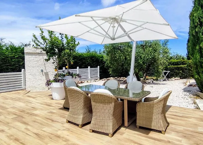 Villa Tagliaferri By Posarellivillas