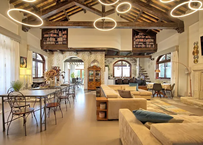 Villa Tagliaferri By Posarellivillas